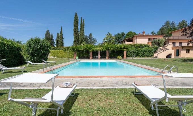 Vicchio Villa | Casa de vacaciones privada con sauna, WIFI, piscina privada, jacuzzi, TV, patio, vista panorámica