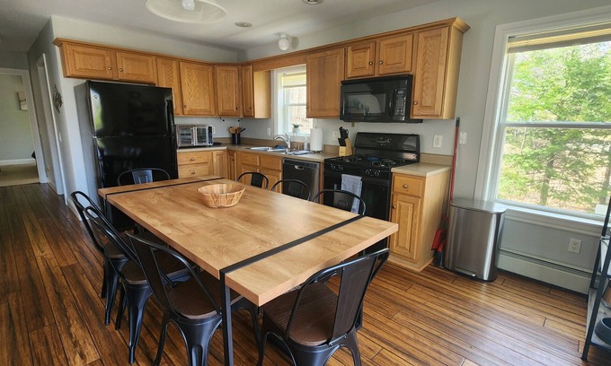 Campton Casa | Private Vacation Home in the White Mountains (DC26E)
