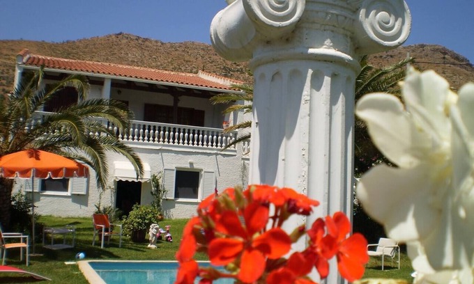 Marathon Casa | Villa privada en maratón con piscina y vistas al mar