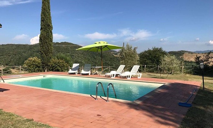 Montecatini Val di Cecina Villa | Villa privada con piscina y jardín en la Toscana