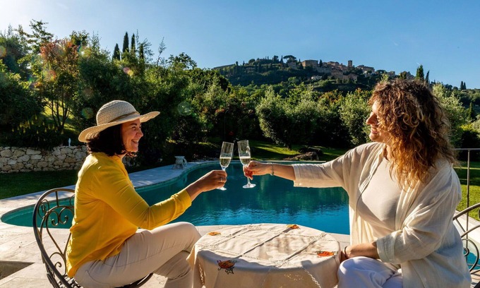 Montepulciano Villa | Casa de vacaciones privada con A/C, jacuzzi, WIFI, piscina privada, TV, patio, vista panorámica