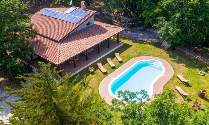 San Lupo Casa | Casa de vacaciones privada con WIFI, A/C, piscina privada, TV, patio, vista panorámica