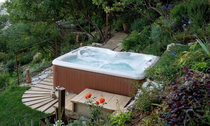 Seravezza Villa | Casa de vacaciones privada con sauna, WIFI, A/C, jacuzzi, balcón, cerca de Forte Dei Marmi