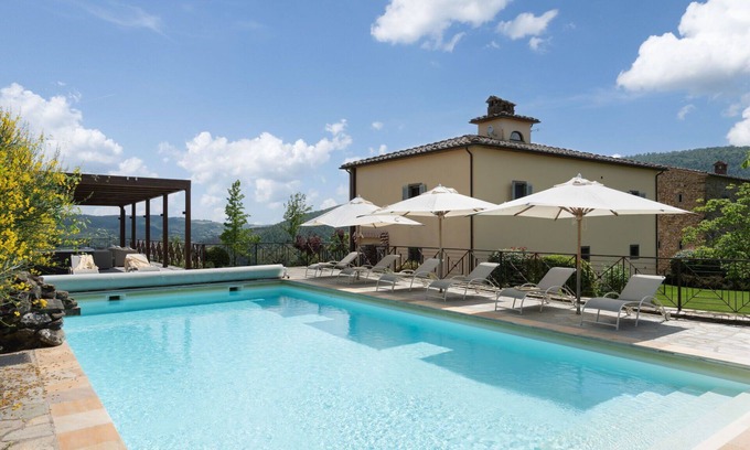 Subbiano Villa | Casa de vacaciones privada con A/C, jacuzzi, piscina privada, WIFI, TV, patio, cerca de Arezzo