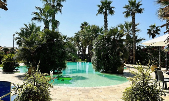 Donnalucata Villa | Casa de vacaciones privada con WIFI, jacuzzi, piscina privada, A/C, TV, patio, vista panorámica