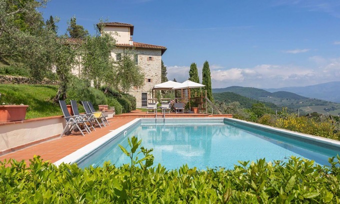 Pontassieve Villa | Maravillosa casa de vacaciones privada con piscina privada, WIFI, TV, terraza, cerca de Florencia