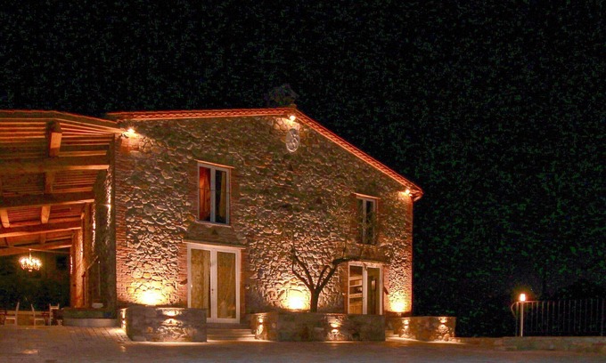 Colle di Compito Villa | Casa de vacaciones privada con A/C, WIFI, piscina privada, TV, terraza, vista panorámica