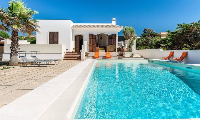 Cornino Villa | Villa en Custonaci con 3 habitaciones, capacidad 6