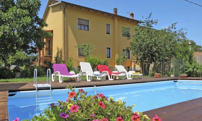 Laterina Villa | Villa privada con piscina cerca de Arezzo enclavada en la Reserva Natural de Bandella