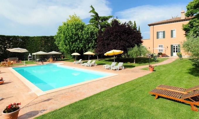 Colle Villa | Casa de vacaciones privada con WIFI, A/C, piscina privada, TV, patio, aparcamiento, cerca de Asís