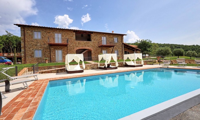 Bibbiena Casa | Private villa with private pool in a panoramic location for 20 people