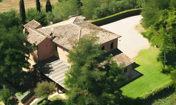 Chiusi Otro | Private Villa with swimming Pool and Garden exclusive use