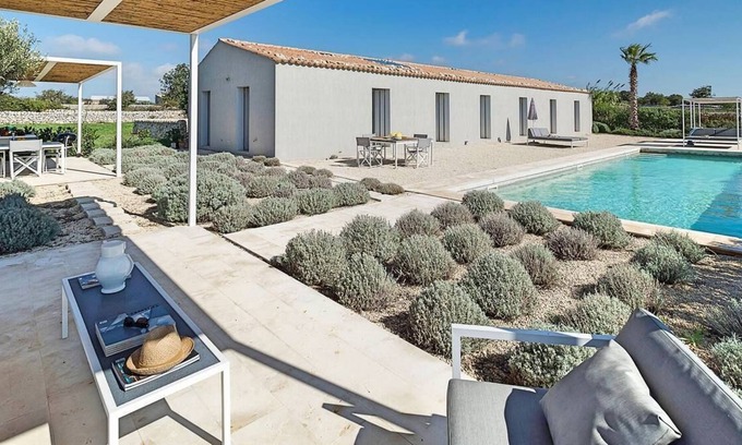 Ragusa Villa | Villa privada con piscina.
