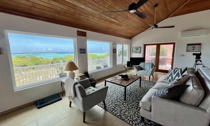 Clarence Town Casa | Private w/amazing views of the Atlantic, airy lanai 5 min to white powder beach!