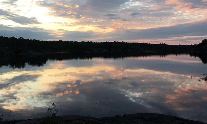 Alban Cabaña | Private Waterfront Cottage on Historic French River - Sunsets & Stars
