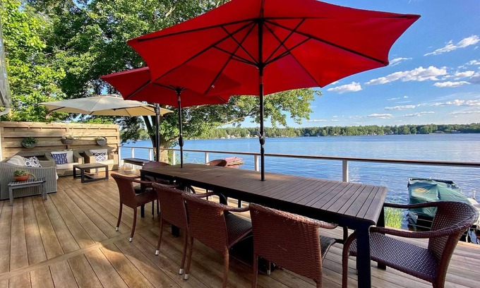 Sandown Casa | Private Waterfront Home