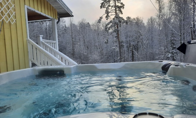 Hagfors Municipality Casa | private wellness house med private outside jacuzzi, sauna, massagechair and gym