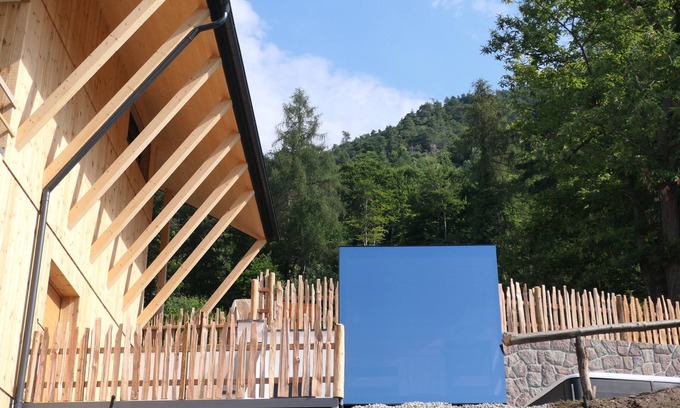 San Genesio Atesino Apartamento | Private whirlpool with counter-current system and private sauna invite to relax
