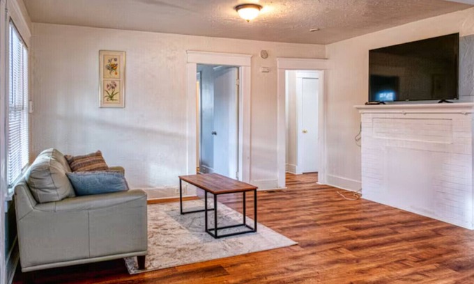 Lodi Apartamento | Private Yard Free Parking WiFi Workspace