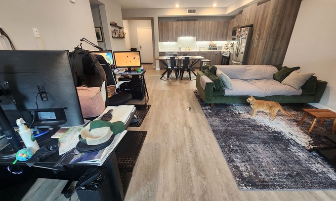 West Oakland Condominio | Private Zen Den in a West Oakland condo, Fast WiFi, AC, Direct Bus to BART & SF
