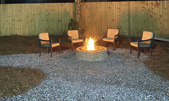 Fort Walton Beach - Destin Cabaña | Private1958 Beach Cottage completely renovated Old Florida Charm & Hot Tub
