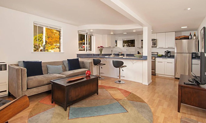 Middletown Apartamento | Privado Apt. Centralmente Ubicado. en Mission Hills