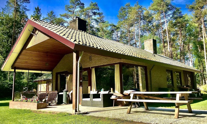 Municipality of Epe Casa | Bungalow privado con pista de tenis para familia / familia en el centro de Veluwe