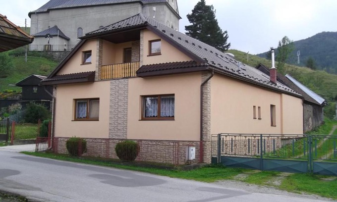 Ludrova Casa | Privatsalatin