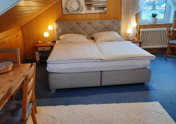 Haunstetten-Sud Casa | Privatzimmer in Augsburg-Haunstetten