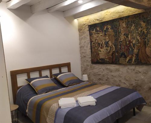 Republique Apartamento | Proche de VICHY Le colombier studio tout confort parking privé