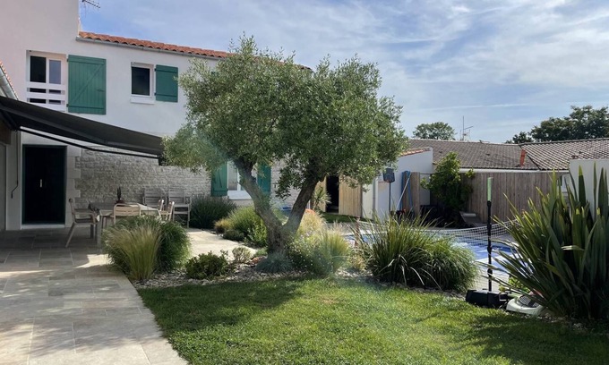 Dompierre-sur-Mer Casa | Proche La Rochelle avec Piscine et Jacuzzi privés