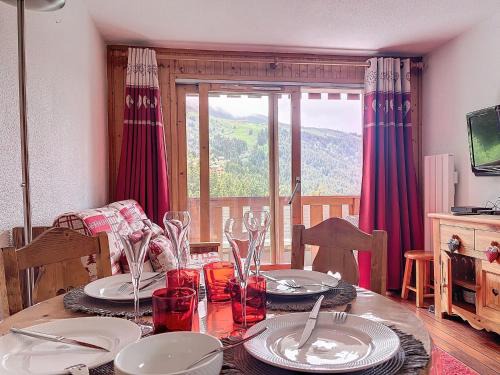Meribel-Mottaret Apartamento | Proche pistes et commerces · Balcon · WiFi inclus - FR-1-688-77