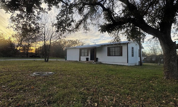 Comanche Casa | Proctor Lake Country Cottage