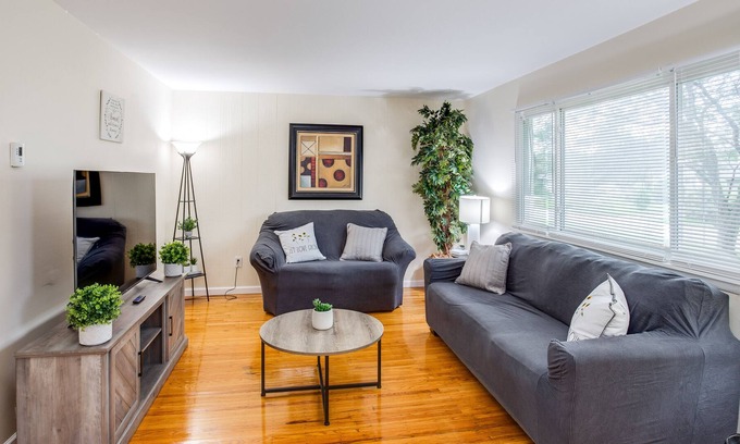 Rochester Casa | PROMO 5% WEEKLY/10% MONTHLY DISCOUNT 🤩Amazing Ranch Mins away from Airprt/RIT.