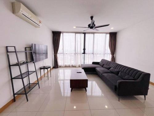 Kampung Kerinchi Apartamento | PROMO Connected train 3 Bedrooms - Above Mall 25