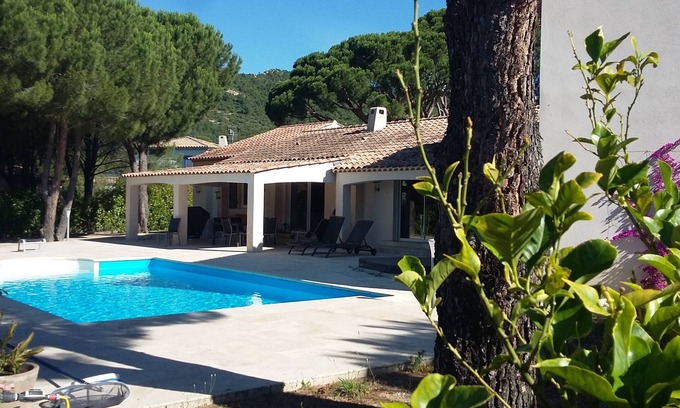 Preconil Villa | Magnífica granja familiar en el pueblo de PLAN DE LA TOUR.