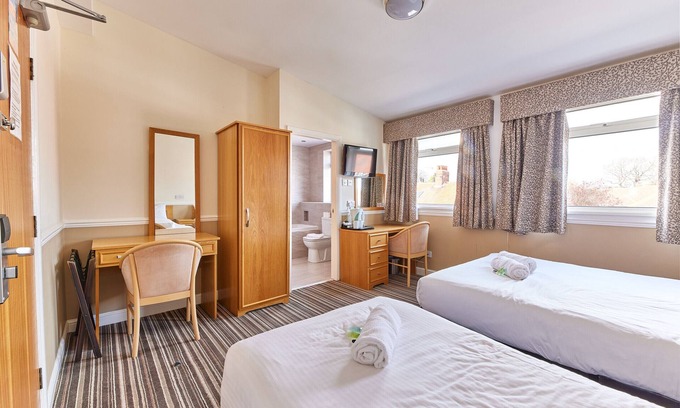 Jesmond Cama Y Desayuno | Properties Unique | Dene Rooms Twin 39