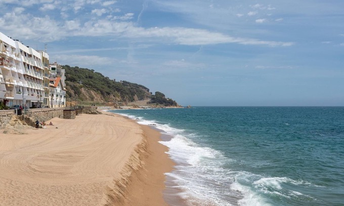 Sant Pol De Mar Villa | Casa neoclásica a 200m playa con parking