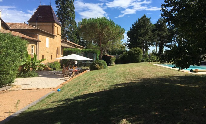 Morance Casa | Propriété de Charme en Pierres Dorées Avec Piscine & Parc de 0,5ha . 25' de Lyon