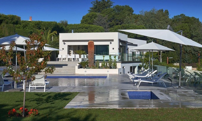 Pointe Croisette Villa | Propriété Moderne - 7 Suites - Vue mer
