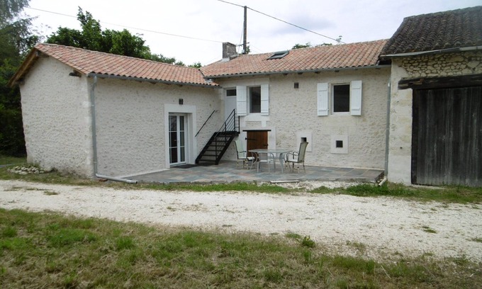 Douchapt Casa | Propriéte de Campagne Rénovée Proche des Randonnées et de la Rivière