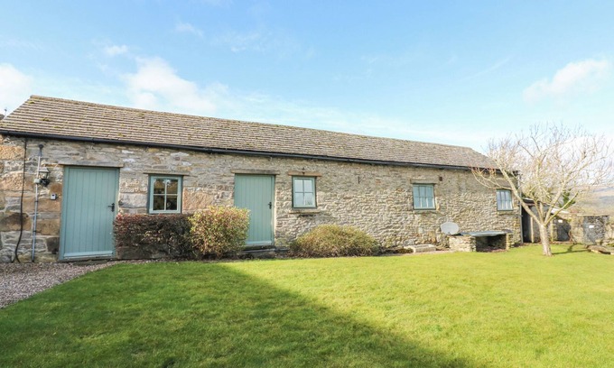 West Witton Cabaña | PROSPECT BARN, pet friendly, character holiday cottage in West Witton