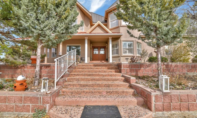 Lynx Mountain View Estates Casa | Prospectors Palace *Gathering Place w/ Mountain Views*Pool Table* Near Lynx Lake