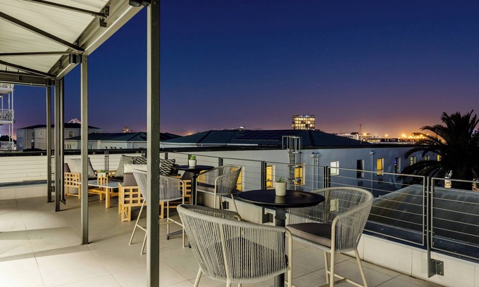 Green Point Hotel | Protea Hotel by Marriott Cape Town Waterfront Breakwater Lodge