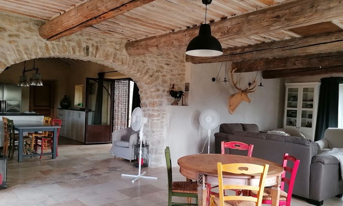 Saint-Martin-de-Castillon Casa | Provencal farmhouse in the heart of the luberon,