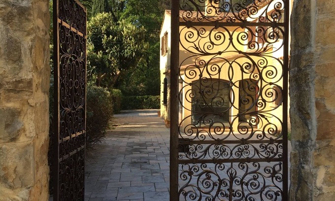 Le Castellet Villa | Finca provenzal con total privacidad, sin molestias, cerca de las playas, hipódromo de F1 GP