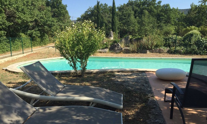 Lacoste Casa | Casa provenzal con piscina en el corazón del Luberon