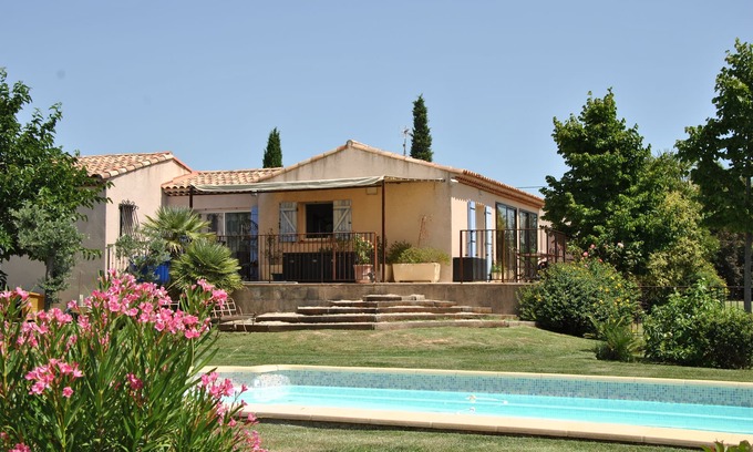 Pourrieres Villa | villa provenzal con piscina a los pies de la santa victoria