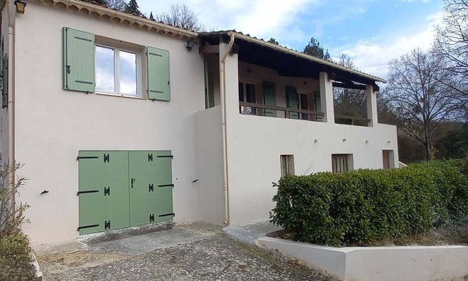 Riez Casa | Villa provenzal con jardín y aparcamiento para 4 personas cerca del centro de Riez