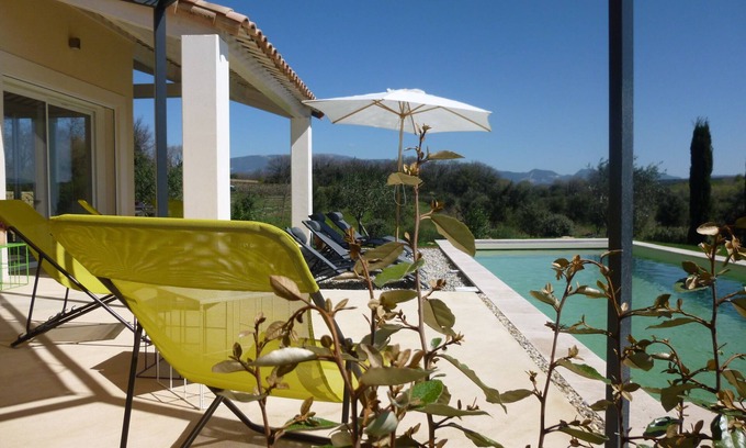 Grignan Villa | Provenza-contemporánea villa climatizada 6pers-bungalow-view-quiet-private pool